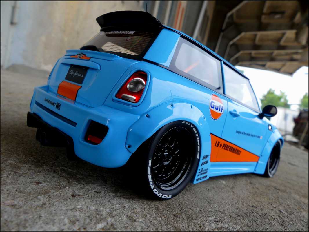 1:18 Mini Cooper LB Performance Liberty Walk GULF DESIGN - RAR LBWK -